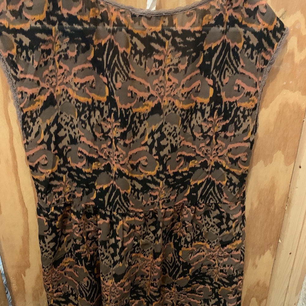 Love Squared Fall Pattern Tee - Picture 4 of 4